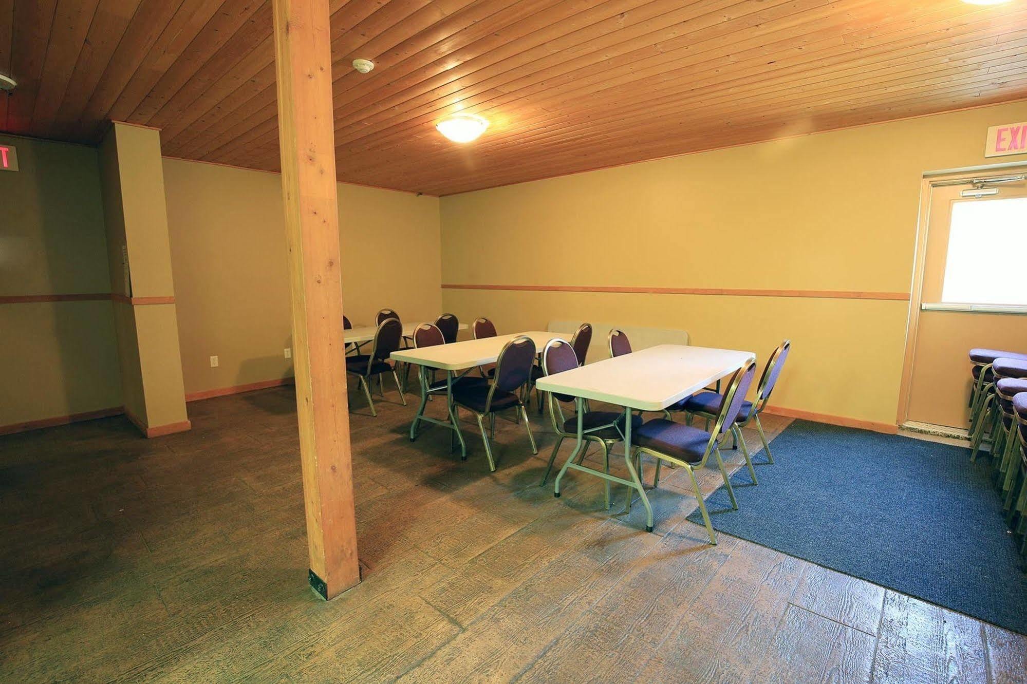 The Apex Mountain Lodge Bagian luar foto